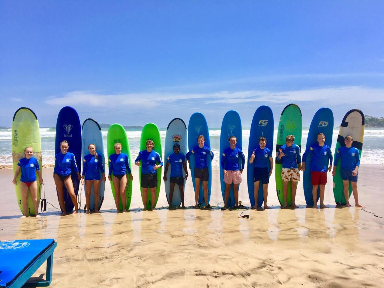 Beach Break Surf Hostel Уелигама Екстериор снимка